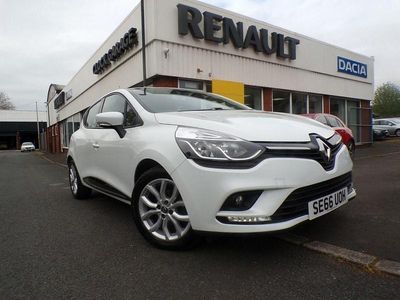Used Renault Clio IV Dynamique 75 HP (55 kW) 2017 White Hatchback