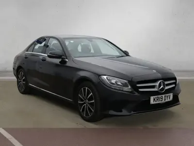 Usado Mercedes C200 SE 198 CV (145 kW) 2019 Negro Berlina