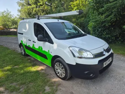 Used Citroën Berlingo 90 HP (66 kW) 2013 White MPV