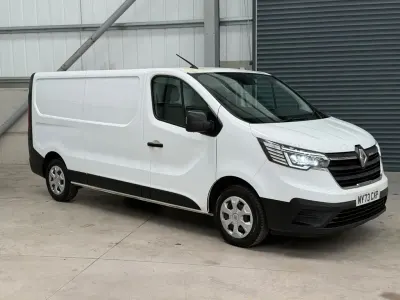 Used Renault Trafic 130 HP (95 kW) 2023 White MPV