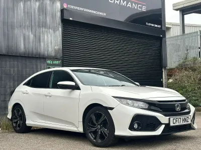 Used Honda Civic SR 129 HP (94 kW) 2017 White Hatchback