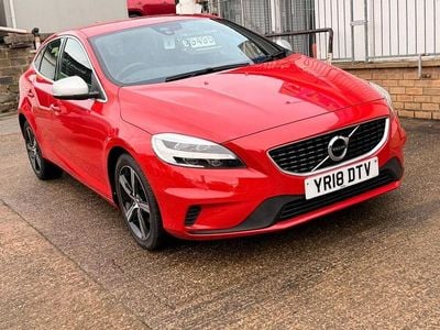 Used Volvo V40 R-Design 122 HP (89 kW) 2018 Red Hatchback