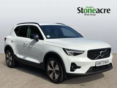 Used Volvo XC40 Plus 211 HP (155 kW) 2023 White SUV