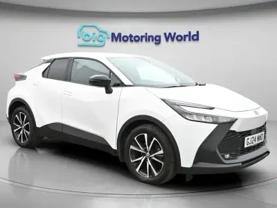 Second-hand Toyota C-HR Design 140 CP (102 kW) 2024 Alb SUV