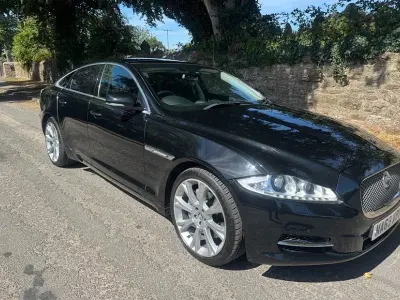 Used Jaguar XJ Luxury 275 HP (202 kW) 2013 Black Sedan