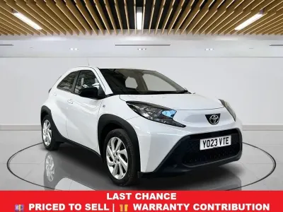 Used Toyota Aygo X PURE 72 HP (52 kW) 2023 White SUV