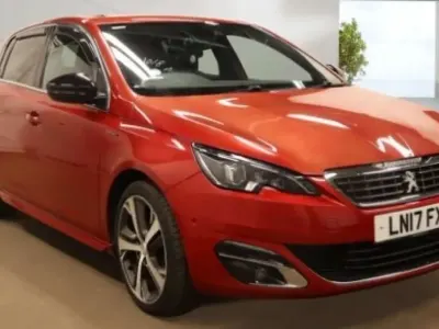 Used Peugeot 308 GT-line 120 HP (88 kW) 2017 Red Hatchback