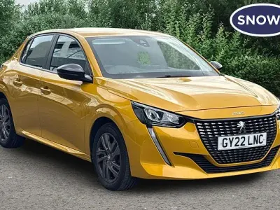 Used Peugeot 208 Active Premium 75 HP (55 kW) 2022 Yellow Hatchback