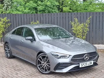 Usado Mercedes CLA220 AMG Line Premium 190 HP (139 kW) 2025 Cinzento Sedan