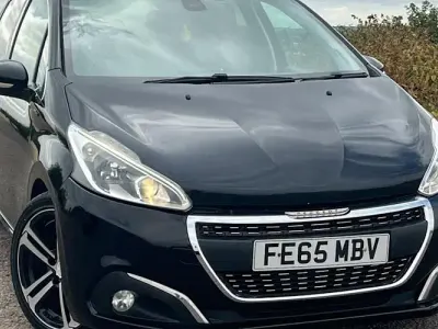 Used Peugeot 208 GT-line 110 HP (80 kW) 2016 Black Hatchback