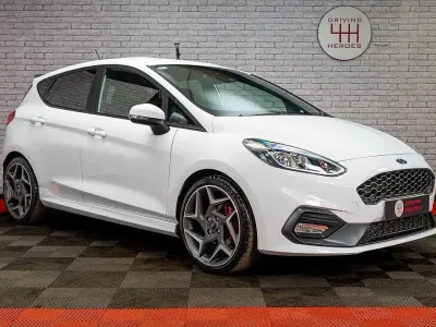 Używany Ford Fiesta ST 200 KM (147 kW) 2021 Biały Hatchback