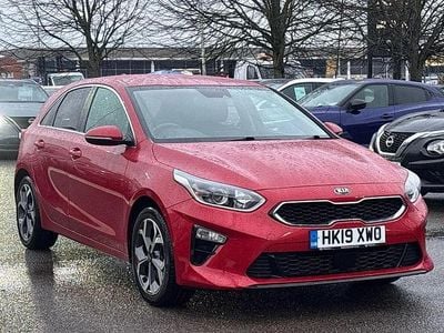 Used Kia Ceed 138 HP (101 kW) 2019 Red Hatchback