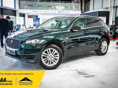 Używany Jaguar F-Pace Portfolio 180 KM (132 kW) 2017 Zielony SUV