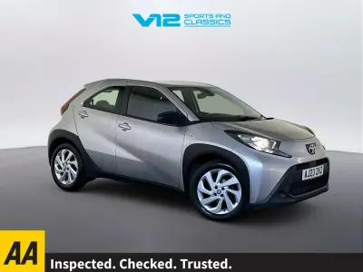 Used Toyota Aygo X PURE 72 HP (52 kW) 2023 Silver SUV