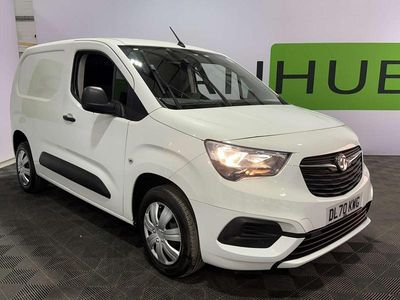 Used Vauxhall Combo Sportive 100 HP (73 kW) 2020 White MPV