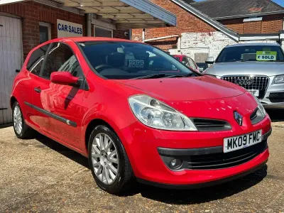 Second-hand Renault Clio II Dynamique 2009 Roșu Hatchback