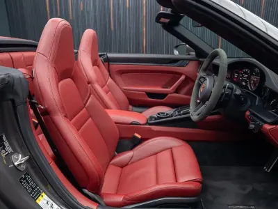 Usado Porsche 911 Carrera 4 Cabriolet 480 HP (353 kW) 2022 Cinzento Cabrios