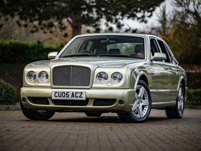 Iridium green Used 2005 Bentley Arnage Mulliner Sedan | £22,000 (A bit pricey)