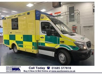 Used Mercedes Sprinter 190 HP (139 kW) 2015 Yellow Van