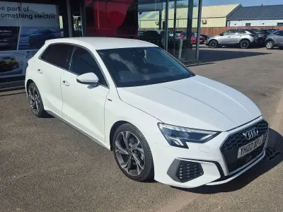 Used Audi A3 S-Line 150 HP (110 kW) 2022 White Sedan