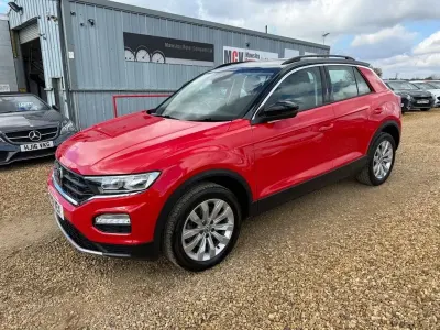 Begagnad VW T-Roc SE 115 HK (84 kW) 2018 Röd SUV