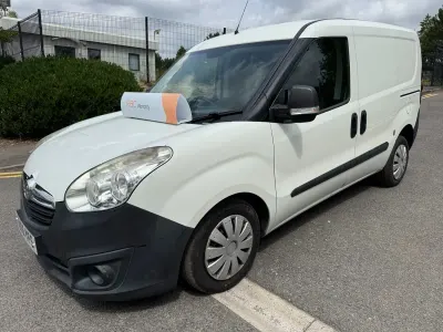 Used Vauxhall Combo 2015 White MPV