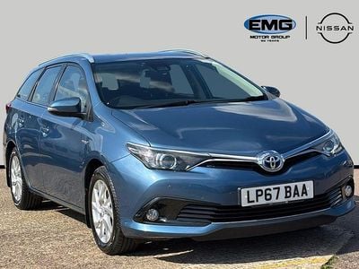 Usado Toyota Auris 136 HP (100 kW) 2018 Azul Carrinha
