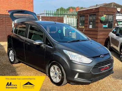Używany Ford B-MAX Zetec 105 KM (77 kW) 2015 Szary Minivan