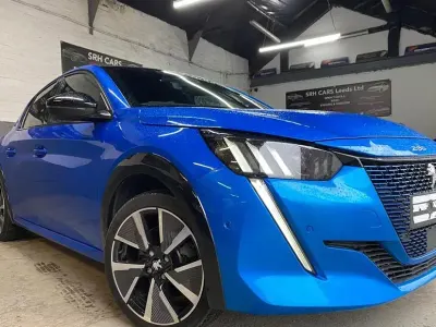 Second-hand Peugeot e-208 Premium 100 kW (136 CP) 2022 Hatchback