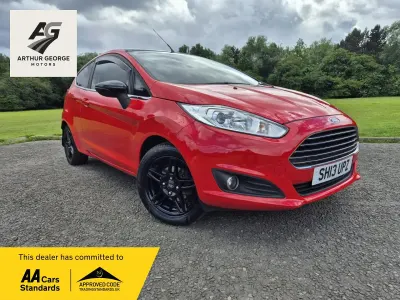Used Ford Fiesta Zetec 82 HP (60 kW) 2013 Red Hatchback