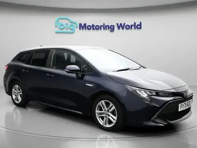 Używany Toyota Corolla 122 KM (89 kW) 2021 Niebieski Kombi