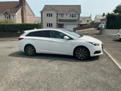 Used Hyundai i40 Premium 2017 White Estate