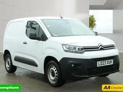 Used Citroën Berlingo 128 HP (94 kW) 2023 White MPV