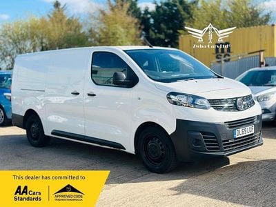 Used Vauxhall Vivaro Edition 120 HP (88 kW) 2020 White MPV
