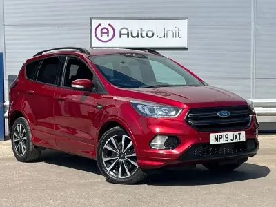 Usado Ford Kuga ST-Line 120 HP (88 kW) 2019 Vermelho SUV