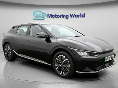 Begagnad Kia EV6 Air 166 kW (226 HK) 2021 Svart SUV