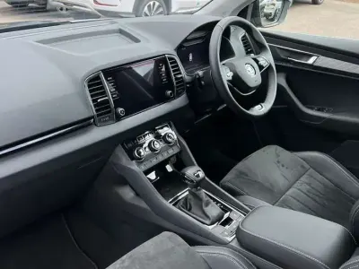 Gebraucht Skoda Karoq SE L 150 PS (110 kW) 2025 Schwarz SUV
