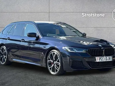 Begagnad BMW 520 M Sport 187 HK (137 kW) 2023 Svart Kombi