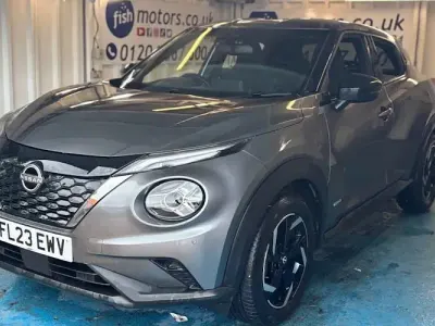Usado Nissan Juke N-Connecta 143 HP (105 kW) 2023 Cinzento SUV