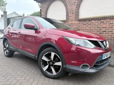 Używany Nissan Qashqai N-TEC 2016 Czerwony SUV