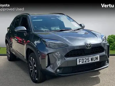 Used Toyota Yaris Cross Design 116 HP (85 kW) 2025 Grey SUV