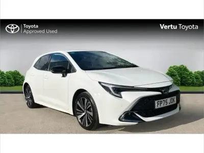 Used Toyota Corolla Design 140 HP (102 kW) 2025 White Hatchback