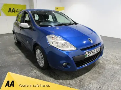 Usado Renault Clio II 75 HP (55 kW) 2010 Azul Citadino
