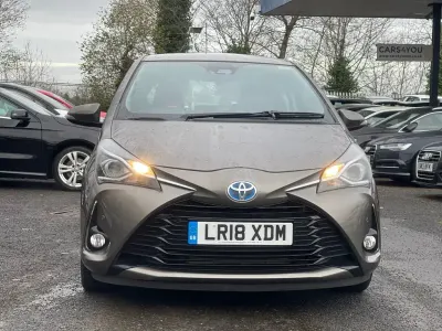 Used Toyota Yaris 100 HP (73 kW) 2018 Bronze Hatchback