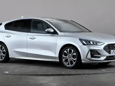 Used Ford Focus ST-Line 155 HP (114 kW) 2024 Silver Hatchback
