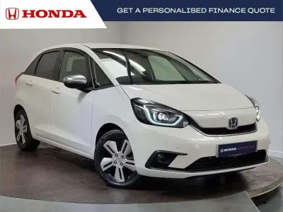 Used Honda Jazz Hybrid 109 HP (80 kW) 2022 White Hatchback