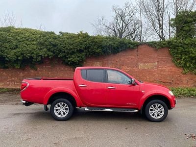 Used Mitsubishi L200 176 HP (129 kW) 2014 Red Pickup