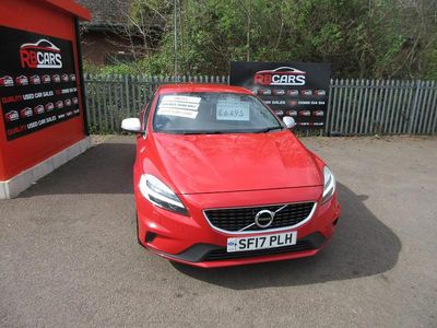 Used Volvo V40 R-Design 120 HP (88 kW) 2017 Red Hatchback