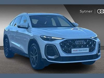 White Used 2025 Audi Q5 Sportback Advanced SUV | £49,000 (Fair price)