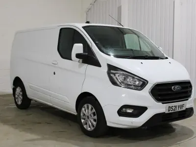 Used Ford Transit Custom Limited 170 HP (125 kW) 2021 White Van